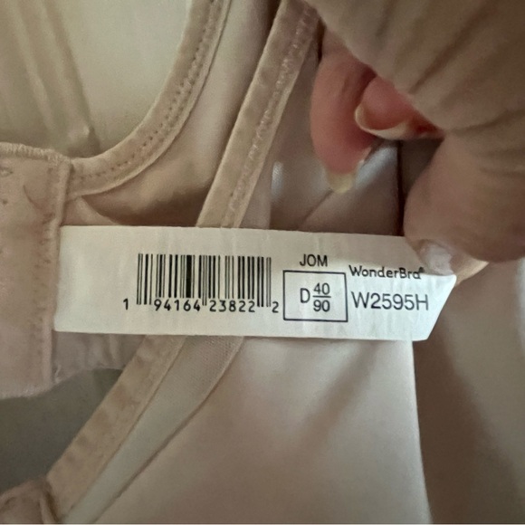 Wonderbra - Picture 2 of 2